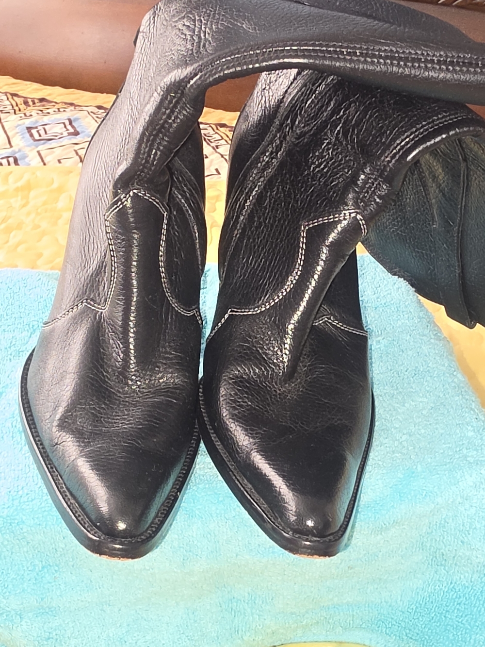 Los Altos Woman Black Leather Western Cowboy Boots - Classic Pointed Toe
